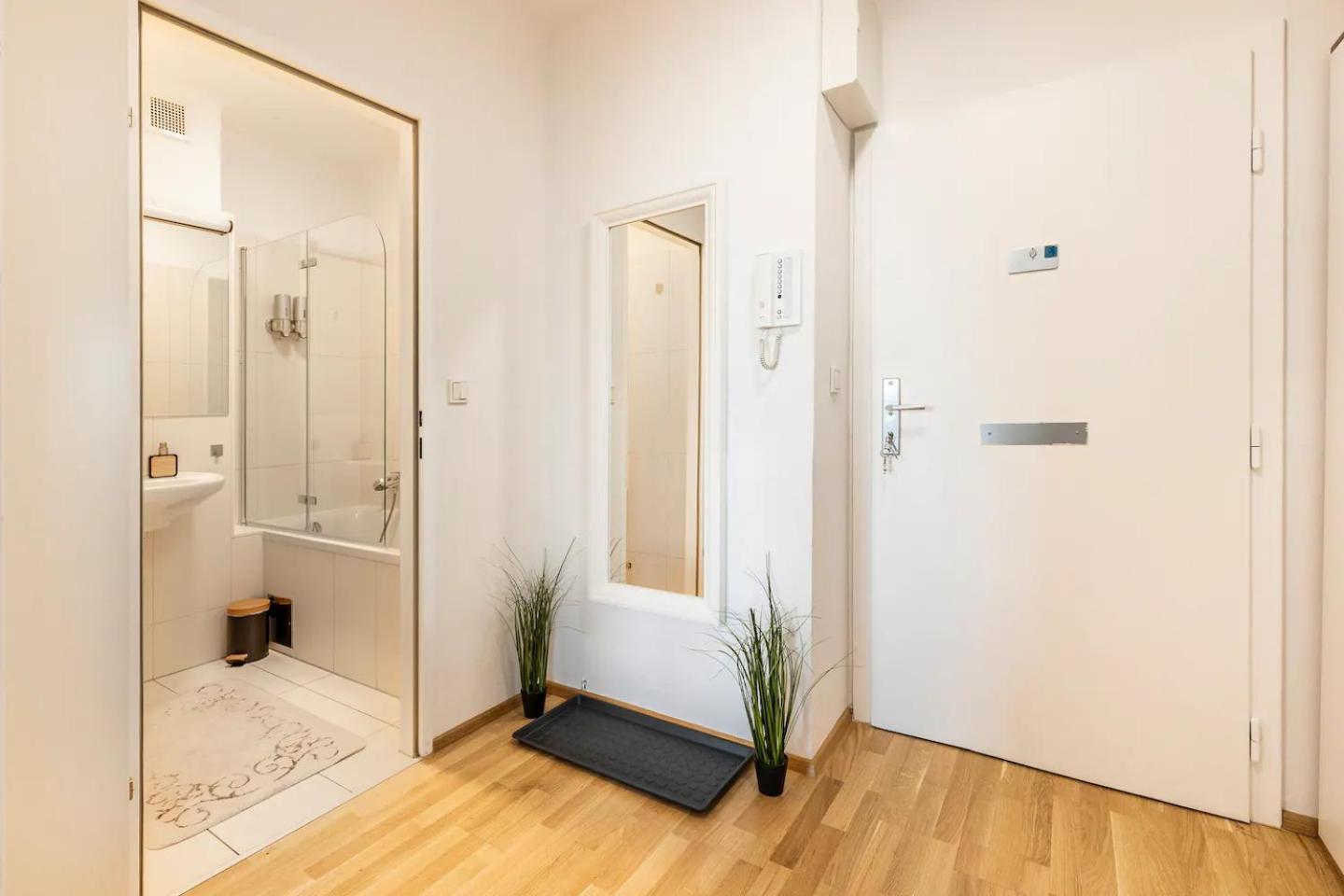 Eddie's Premium & Sweet - Contactless Self-check-in Apartament Viena